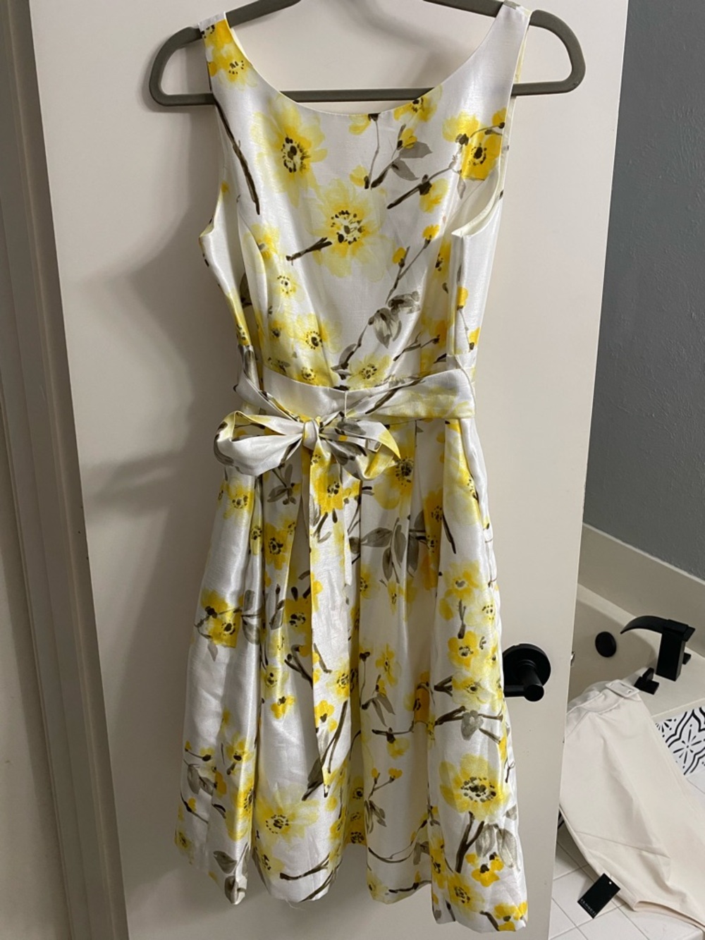 Jessica Howard White & Yellow Floral Fit & Flare Lined Midi Dress Waist Tie Sz 6